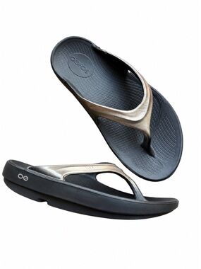 Oofos Oolala Luxe Sandals Recovery Flip Flops Comfort women’s size 7